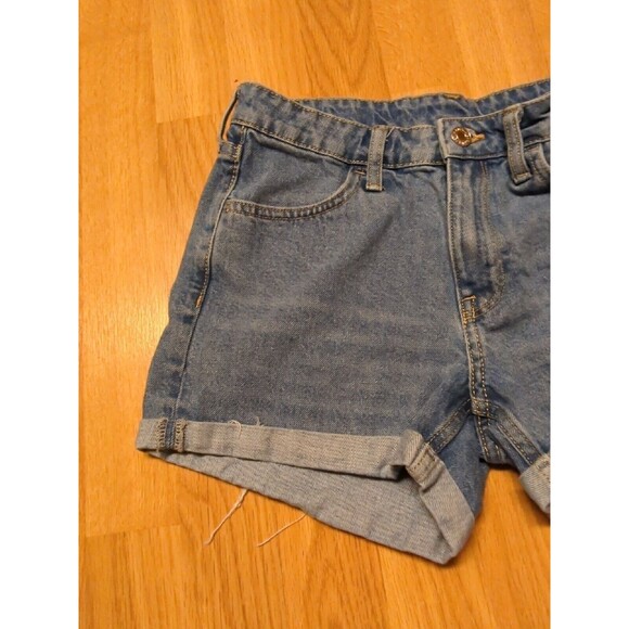 H & M Denim Shorts Womens Size 4 Rolled Up Cutoffs Medium Wash Mid Rise - Picture 3 of 8